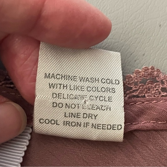 Lilly Lou Blouse – Lace Scoop Neck, Sheer & Flowing, Ruffled Hem – Rose - Picture 7 of 9